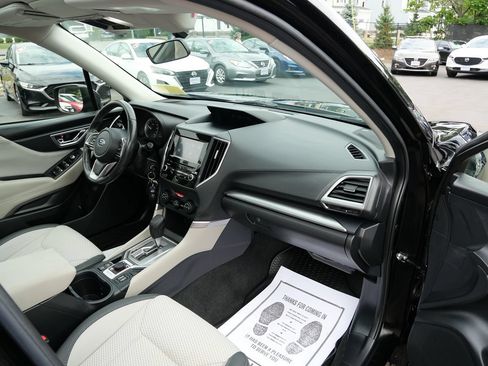 Used 2020 Subaru Forester Premium AWD/4WD image 17