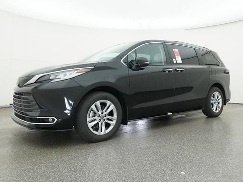 New 2026 Toyota Sienna Limited image 51