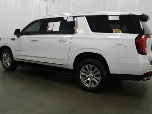 Used 2021 GMC Yukon XL Denali image 8