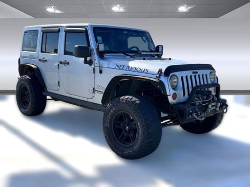 Used 2012 Jeep Wrangler Altitude image 6