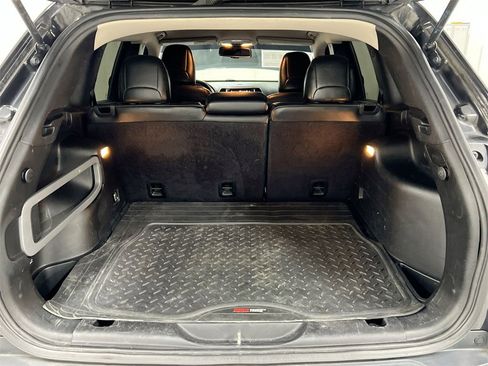 Used 2016 Jeep Cherokee Limited image 23