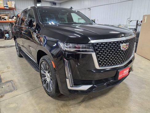 Used 2022 Cadillac Escalade ESV Luxury AWD/4WD image 1