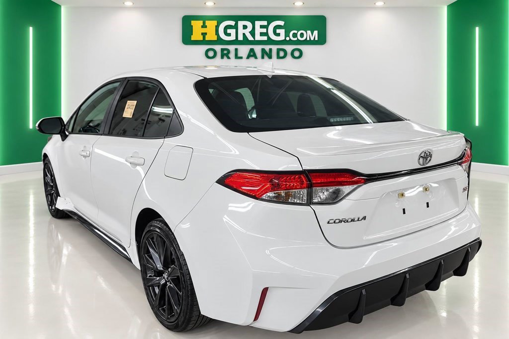Used 2023 Toyota Corolla SE FWD image 4