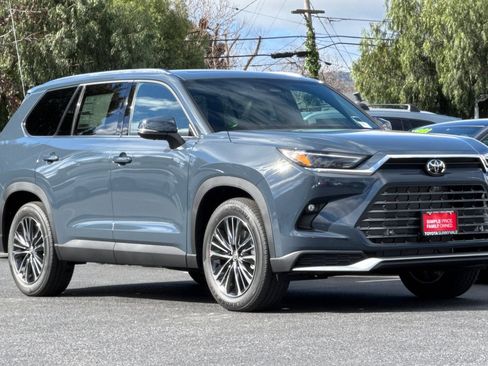 New 2026 Toyota Grand Highlander AWD Hybrid image 10