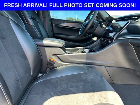 Used 2024 Jeep Grand Cherokee Altitude AWD/4WD image 27