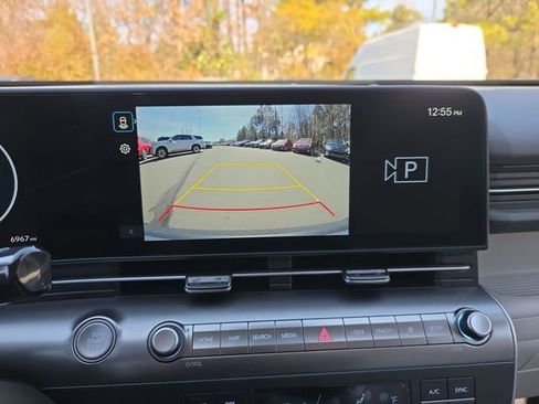 Certified 2024 Hyundai Kona SEL image 33