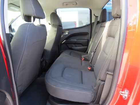 Used 2019 Chevrolet Colorado LT image 14