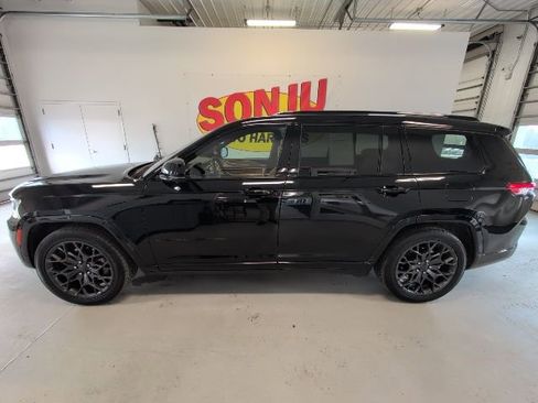 Used 2024 Jeep Grand Cherokee L Summit AWD/4WD image 2