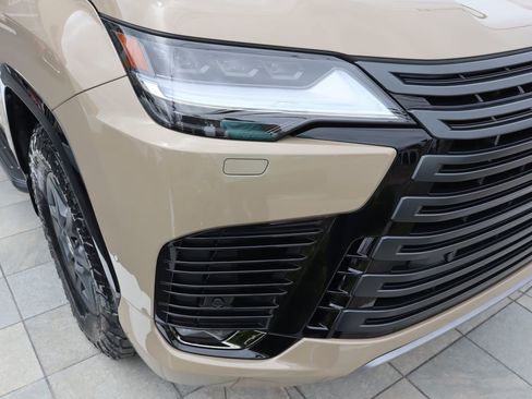 New 2026 Lexus LX 700h Overtrail image 19