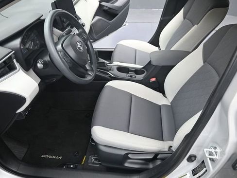 Used 2024 Toyota Corolla LE image 11