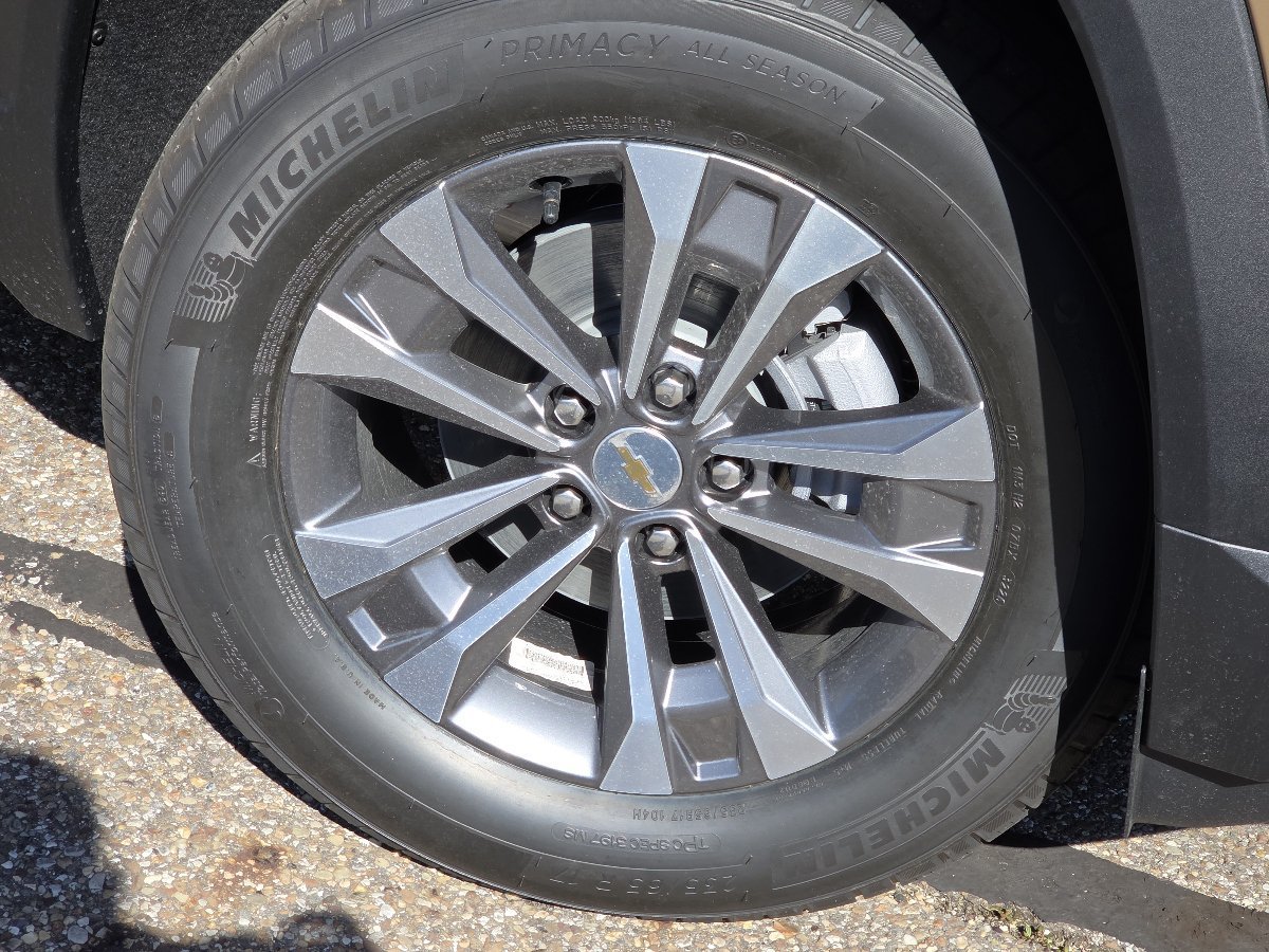 New 2027 Chevrolet Equinox LT w/ Convenience Package II AWD/4WD image 15