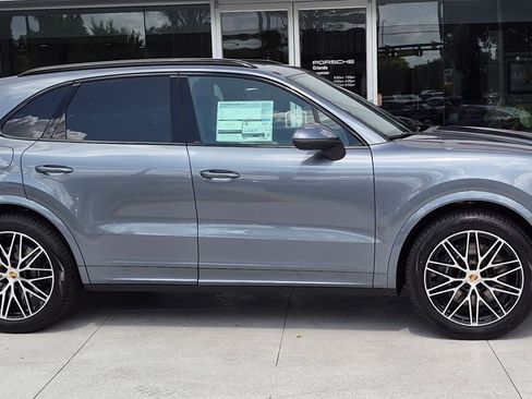 New 2026 Porsche Cayenne AWD/4WD image 8