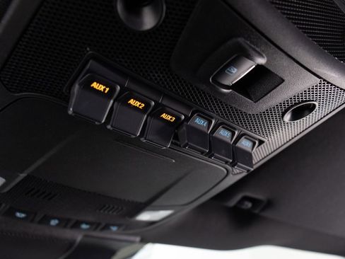 Used 2019 Ford F150 Raptor w/ Equipment Group 802A Luxury AWD/4WD image 37