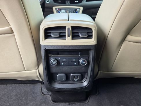 Used 2019 Buick Envision Essence AWD/4WD image 21