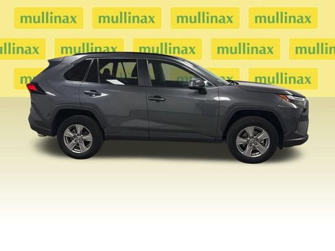 Used 2024 Toyota RAV4 XLE FWD image 17