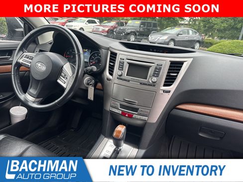 Used 2013 Subaru Outback 2.5i Limited w/ Moonroof Pkg AWD/4WD image 6