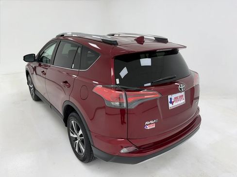 Used 2018 Toyota RAV4 XLE w/ Plus Extra Value Package FWD image 38