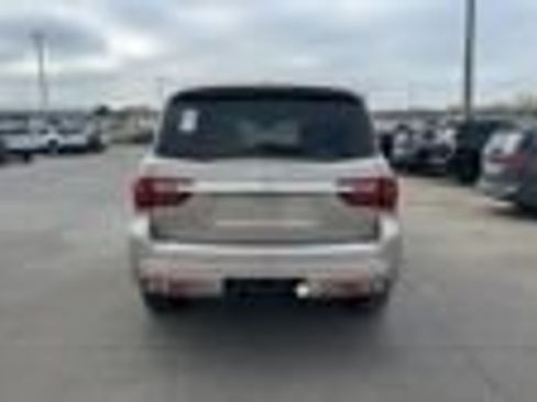 Used 2019 INFINITI QX80 Luxe w/ Proactive Package image 5