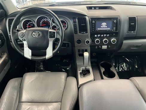 Used 2017 Toyota Sequoia Limited w/ Safety & Convenience Package AWD/4WD image 17