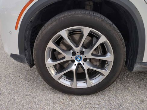 Used 2025 BMW X5 xDrive50e image 34