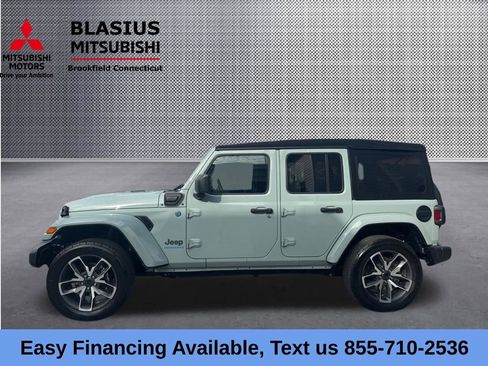 Used 2024 Jeep Wrangler Unlimited w/ Convenience Group AWD/4WD image 19