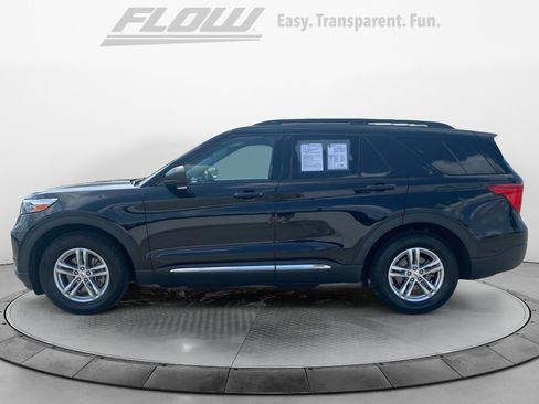 Used 2022 Ford Explorer XLT image 5