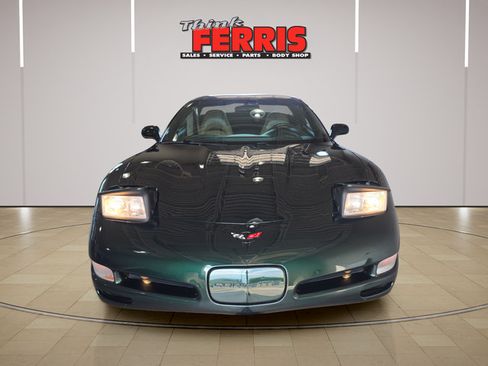 Used 2000 Chevrolet Corvette Coupe w/ Memory Pkg RWD image 8