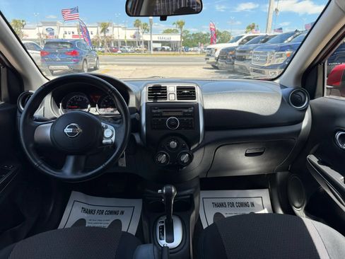 Used 2014 Nissan Versa SV FWD image 8