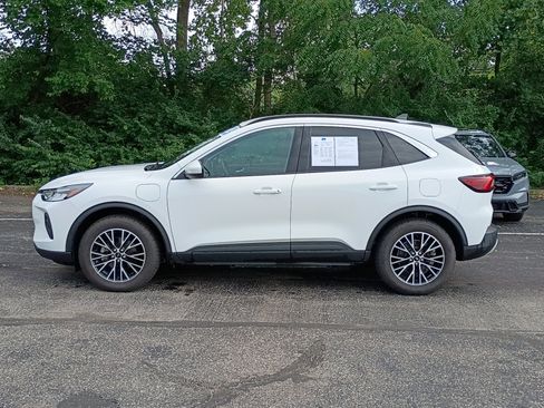 Used 2023 Ford Escape SE FWD image 6
