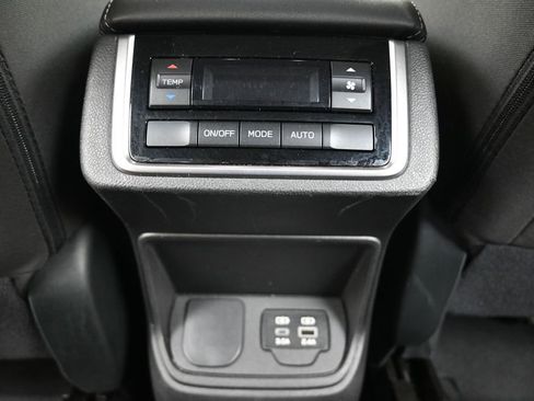 Used 2025 Subaru Ascent Premium AWD/4WD image 17