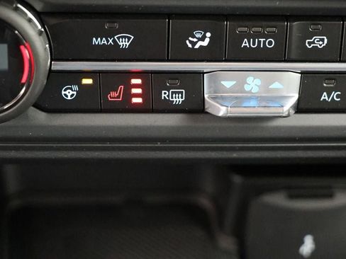 Used 2025 Ford Bronco Outer Banks image 25