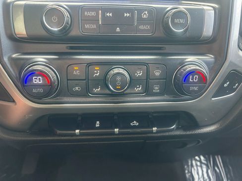 Used 2018 Chevrolet Silverado 1500 LT w/ All Star Edition AWD/4WD image 10
