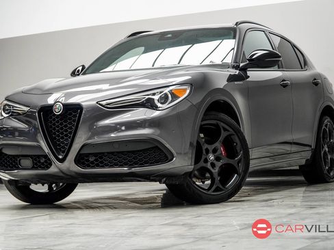 Used 2023 Alfa Romeo Stelvio Veloce image 1