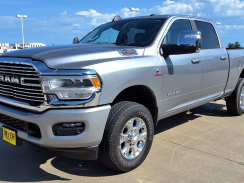 Used 2024 RAM 2500 Laramie w/ Safety Group AWD/4WD image 4