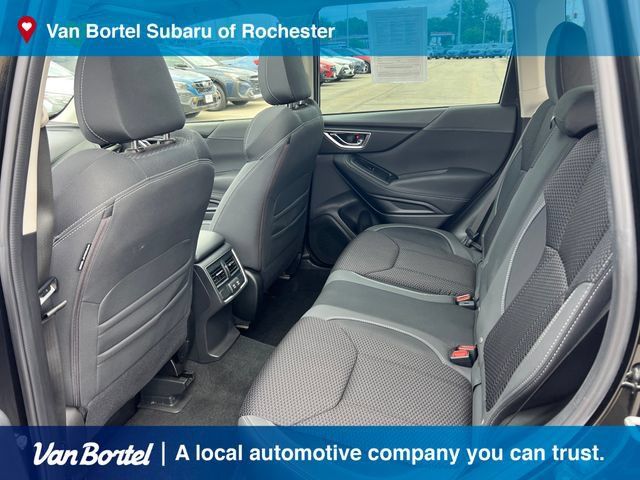 Used 2023 Subaru Forester Premium AWD/4WD image 24