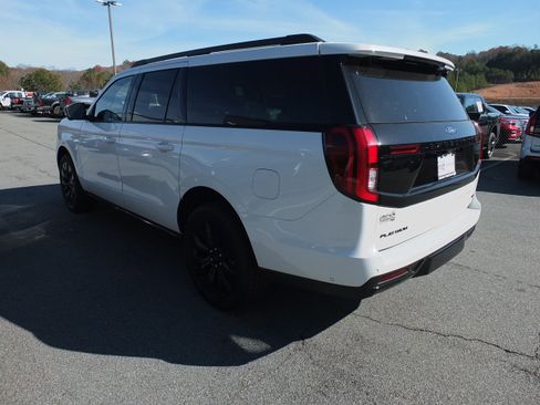 New 2025 Ford Expedition Max Platinum w/ Stealth Appearance Package image 5