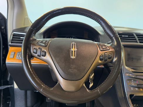 Used 2011 Lincoln MKX Sport Utility 4D w/ 102A Rapid Spec Order Code image 16