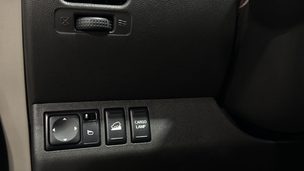 Used 2017 Nissan Frontier PRO-4X AWD/4WD image 31
