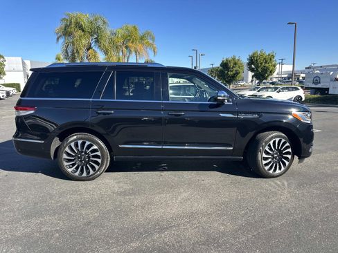 Used 2023 Lincoln Navigator Black Label image 3