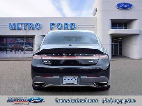 Used 2017 Lincoln MKZ Reserve w/ Technology Package FWD image 5