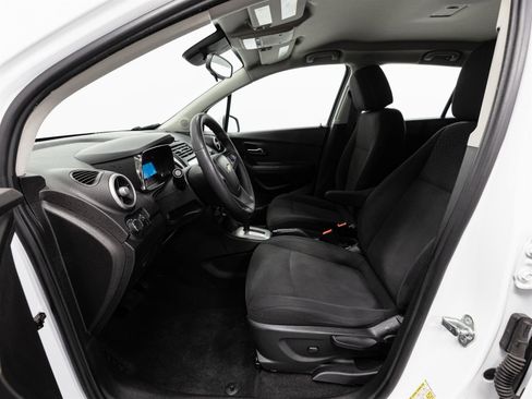 Used 2016 Chevrolet Trax LS image 4