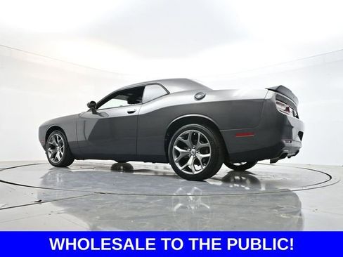 Used 2017 Dodge Challenger SXT RWD image 30