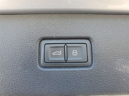 Used 2022 Audi Q7 3.0T Premium Plus w/ Premium Plus Package image 36