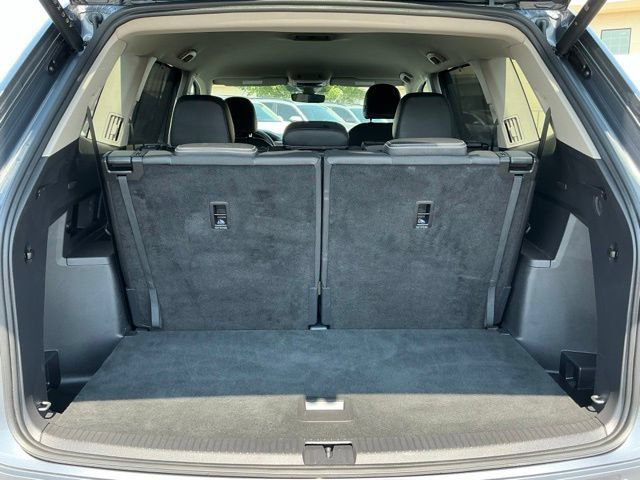 Used 2025 Volkswagen Atlas SE FWD image 19
