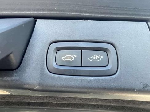 Used 2020 Volvo V90 T6 Cross Country AWD/4WD image 11
