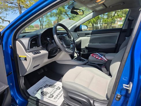 Used 2017 Hyundai Elantra SE FWD image 9