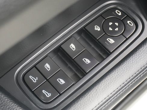 Used 2022 Porsche Cayenne Coupe AWD/4WD image 30