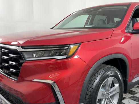 New 2025 Honda Pilot EX-L image 9