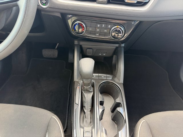 Used 2025 Chevrolet TrailBlazer LT FWD image 11