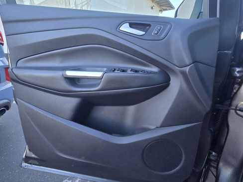 Used 2018 Ford Escape SE w/ SE Sync 3 Package AWD/4WD image 15